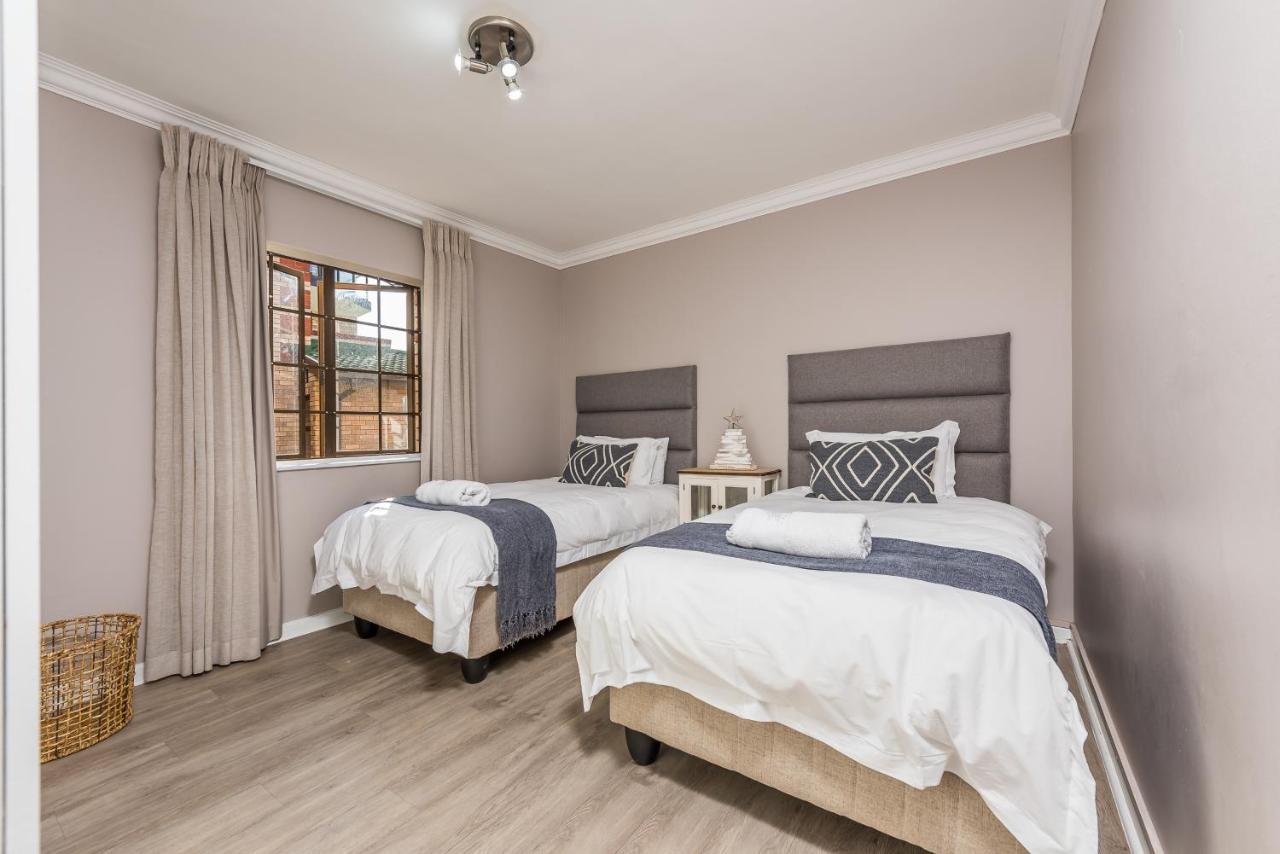 Beacon Wharf , George Hay 1 Holiday Accommodation Mossel Bay Exteriör bild